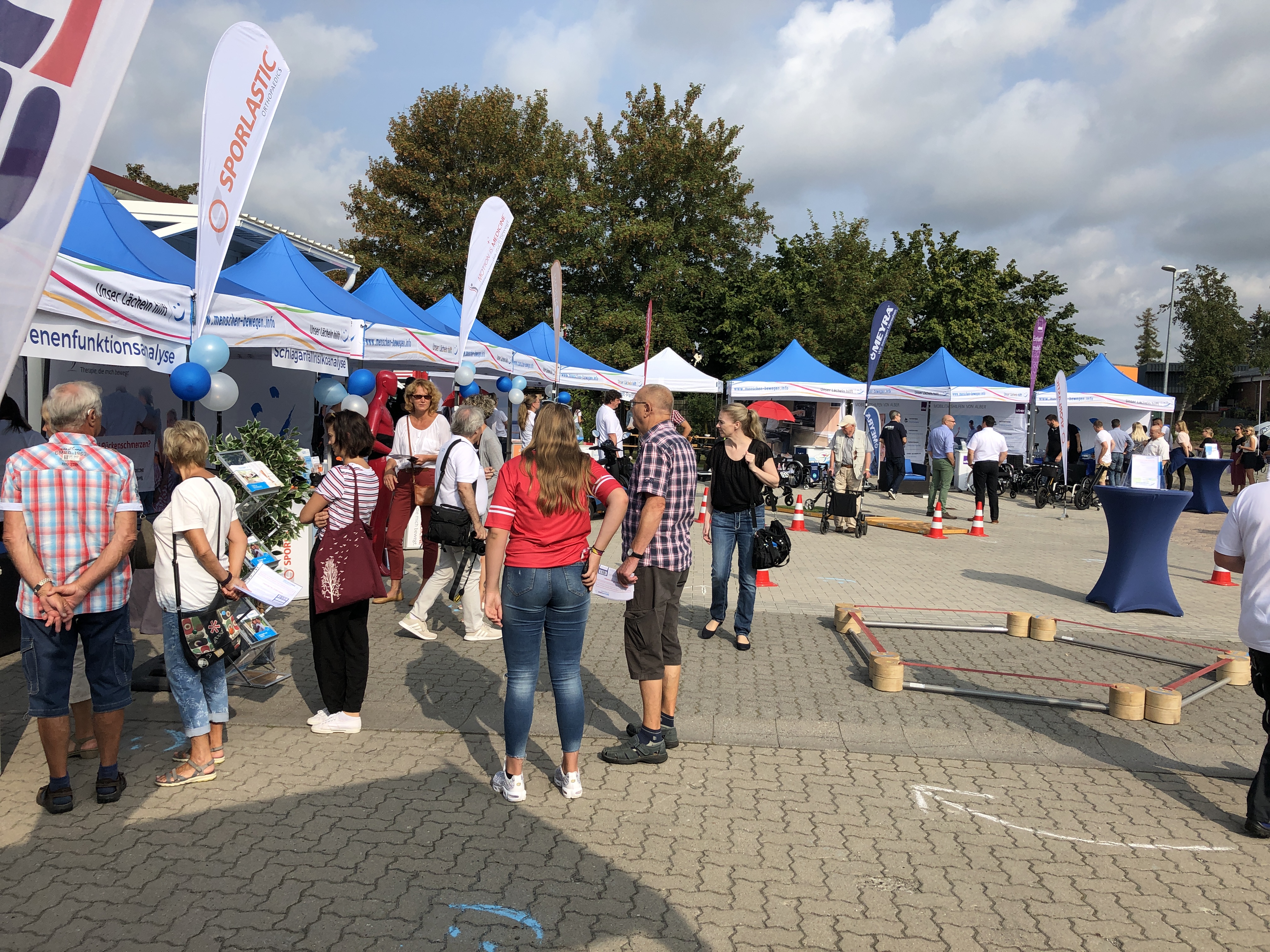 Menschen bewegen in Stralsund